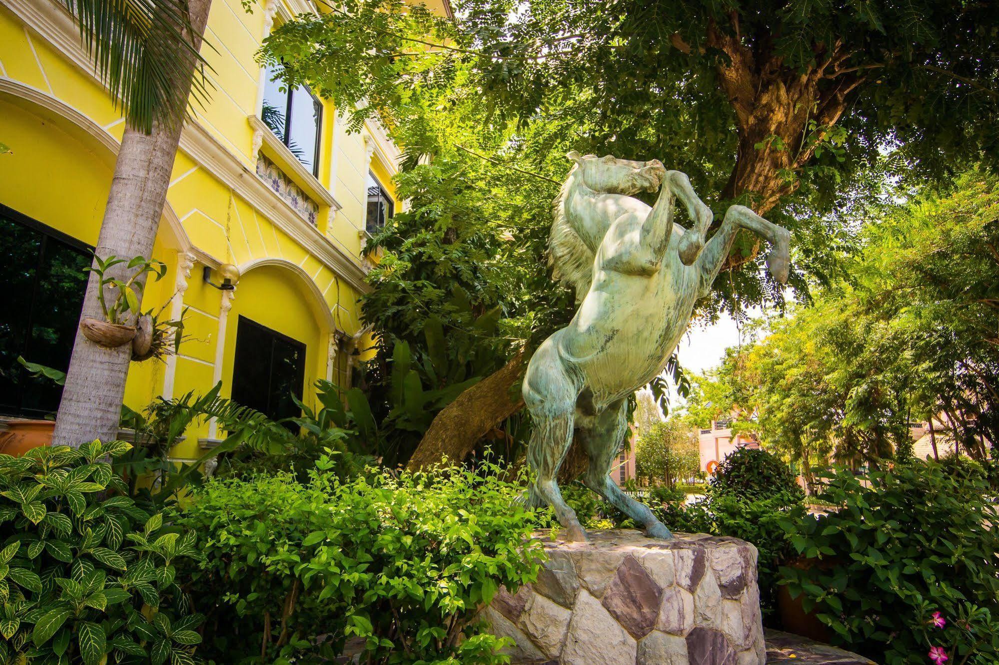 Horseshoe Point Pattaya Nong Prue Exterior foto